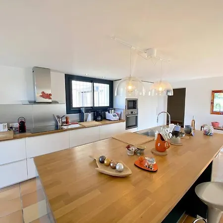 Maison Atypique En Bord De Mer Apartment Le Brusc